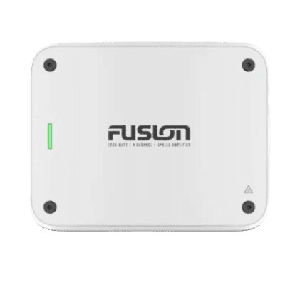 Amplificador Marino / 4 canales / Protección Eléctrica / 150 watts RMS por canal / Diseño True-Marine™ / Placas de Circuito con Revestimiento Conformal / Soportes de Montaje Incluidos / Indicadores LED de Estado